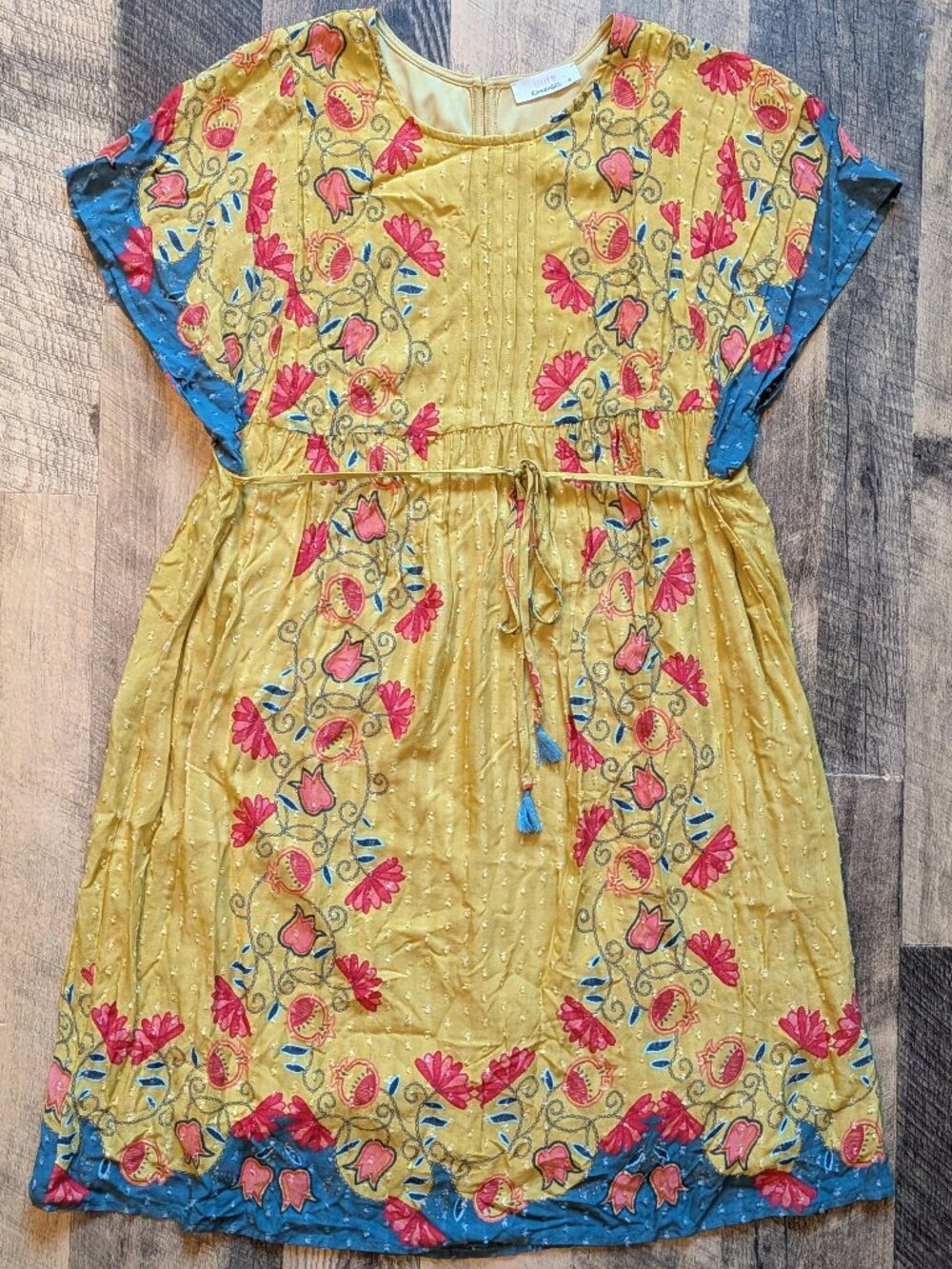 Urban Romantics Floral Dress Yellow Gold Rayon Short Sleeves